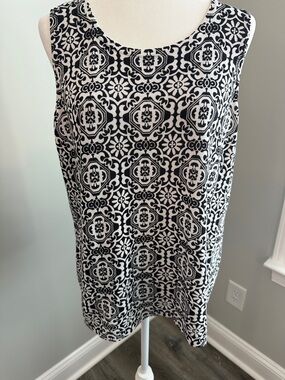 Chico's Sleeveless Tank Top  Black White Patterned Lightweight Mature Casual XL